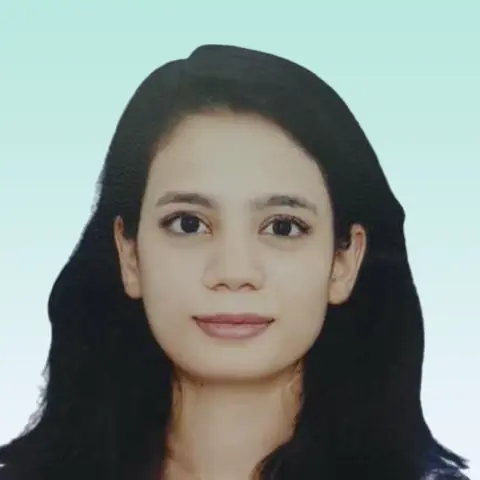 Dr. Aleena Raza, general and aesthetic dentist at Tooth Crew